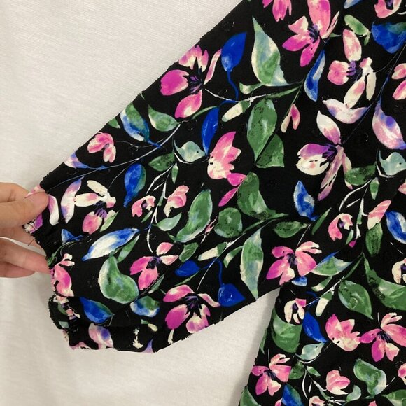 Adrienne Vittadini Black Multi Color Floral V Neck Lace Detail Popover Blouse XL - Picture 7 of 10